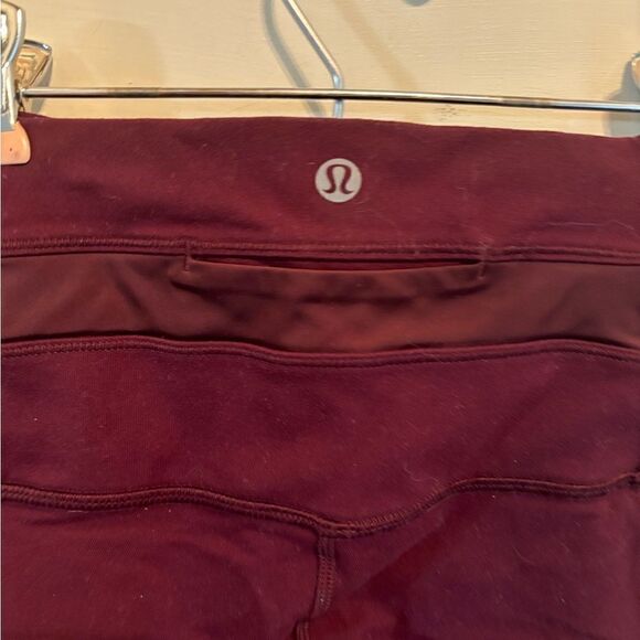 Lululemon Wunder Under High-Rise Tight 25"
*Chiffon Mesh in Purple/Plum size 4 - Picture 6 of 7